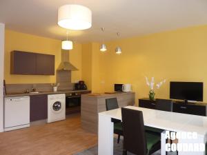 Appartements Charmant T3 renove au centre du Mont-Dore avec Wi-Fi, proche thermes et marche. - FR-1-608-22 : photos des chambres