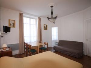 Appartements Appartement T1 avec ascenseur au centre de Mont-Dore pour 4 personnes, non accessible PMR - FR-1-608-60 : photos des chambres