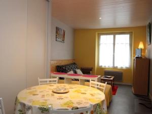 Appartements Studio confort avec wifi, hyper centre Mont-Dore, proche Thermes - FR-1-608-74 : photos des chambres