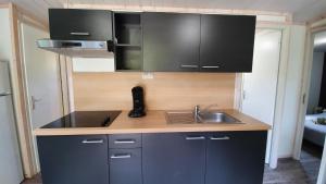 Campings Camping Les Vernieres La Bourboule Sancy : photos des chambres