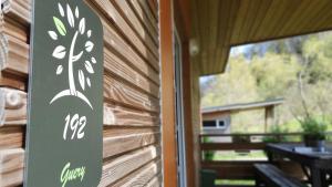 Campings Camping Les Vernieres La Bourboule Sancy : photos des chambres