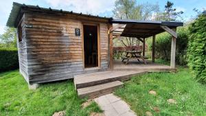 Campings Camping Les Vernieres La Bourboule Sancy : photos des chambres