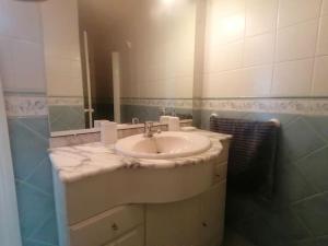 Apartamento céntrico con piscina y garaje
