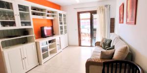 CM 2 bd appartment near the sea