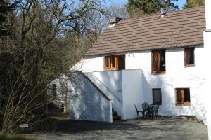 Ghyll Burn Cottage and Barn End Cottage