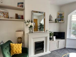 The BIG one! Large Holiday Home Blackpool. 3 floors of luxury.