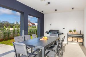 Amazing private villa with outdoor swimming pool in Vodnjan 