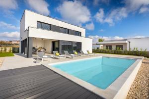 Amazing private villa with outdoor swimming pool in Vodnjan