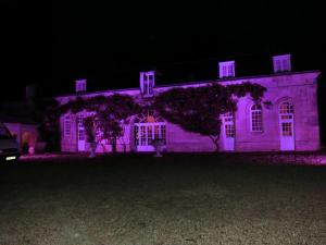 Maisons de vacances Gite de groupe du Chateau de la Meziere : photos des chambres