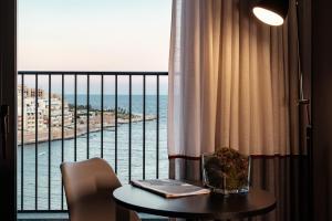 Superior Double or Twin Room with Sea View room in be.HOTEL