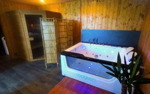 Campings Glamping Terre & Mer : photos des chambres