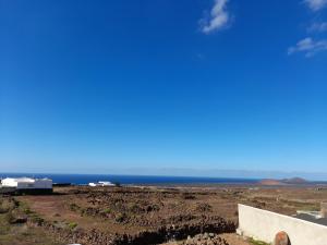 Apartamento con terraza y jardín