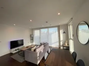 Immaculate 2bed apartment in London- city views - Deptford