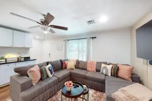 Private Pool Oasis - Laveen