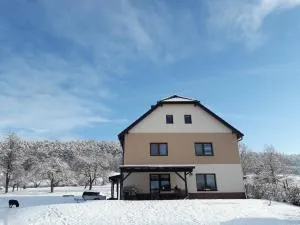 Apartmán L M - Dobrkovice