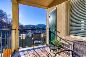 Gatlinburg Towers Condo Unit 501 - Great Location! Close to Town! condo