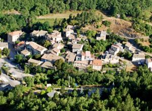 Maisons de vacances Gite de charme le val Mellis classe 3 etoiles dans la douceur provencale : photos des chambres