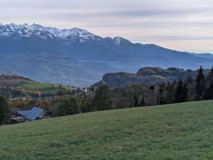 Maisons de vacances Maison familiale en montagne avec vue merveilleuse sur le massif de Belledonne : photos des chambres