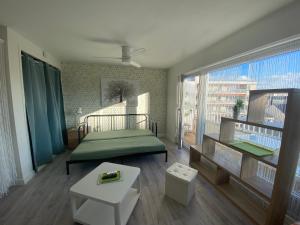 Studio Amicie 27m2, balcon couvert, près centre-gare-cathédrale, wifi