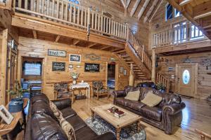 ERN854 - Wagon Wheel Lodge - Great Location! Close ToThe Action! cabin