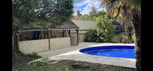 Maisons de vacances Belle demeure a 1h20 de Paris avec piscine chauffee, 19 pers : photos des chambres