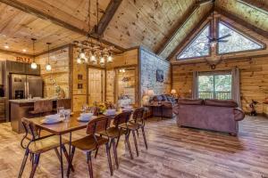 ERN822 - Smoky Oasis - Great Location, Private Indoor Heated Pool! cabin