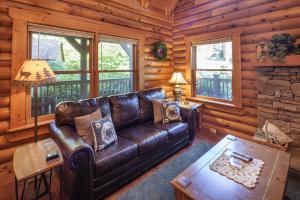 ER36 - Cozy Creekside