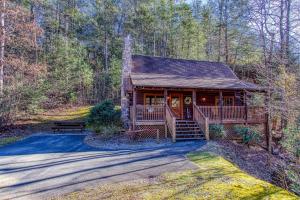 One-Bedroom House room in ER260- Magical Moments Great Location- Close to town cabin