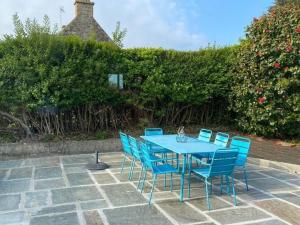 Maisons de vacances Charming holiday home near the beach, Locquirec : photos des chambres