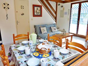 Charmante maison mitoyenne avec terrasse, 2 chambres pour 5 pers, en plein centre de Marseillan plage - FR-1-387-130