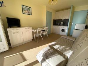 Appartement T2 avec Piscine à 2 Pas de la Plage de Pontaillac - FR-1-494-148
