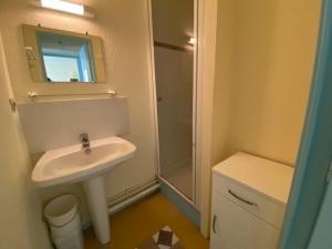 Appartement T2 avec Piscine à 2 Pas de la Plage de Pontaillac - FR-1-494-148
