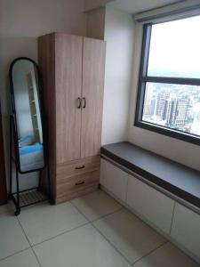 1 bedrm condo, Tower 2, Hor 101