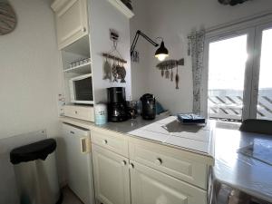 Appartement 2 pièces avec balcon, vue mer et parking à Saint-Pierre-dOléron, wifi inclus - FR-1-246A-170