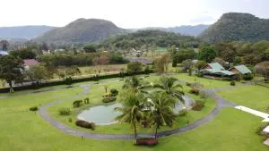 ทิพย์วาริน รีสอร์ท เขาใหญ่ - Tha Chang