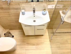 Romari apartment Чорновола 23