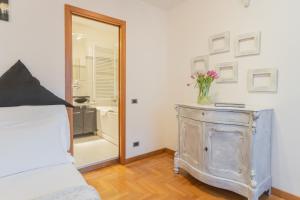 Volta Apartment by RentComo
