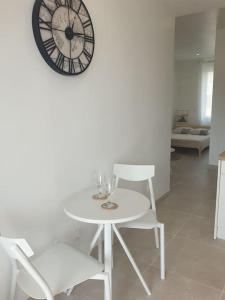 Appartements Studio neuf atypique centre ville Palavas vue mer : photos des chambres