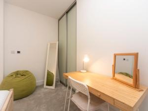 Spacious Bright Flat 20 Mins To Central London - Pass the Keys