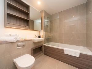 Spacious Bright Flat 20 Mins To Central London - Pass the Keys