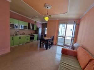 Lungomare Daily Sleeps 2 Beachfront