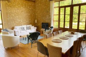 Maisons de vacances La Petite toscane, gite familial avec piscine et jacuzzi : photos des chambres