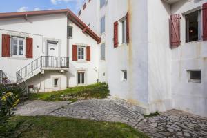 Appartements Charming and spacious apartment in Biarritz - Welkeys : Appartement