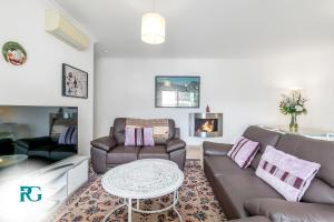 Luxury Penthouse Near City Center #1933