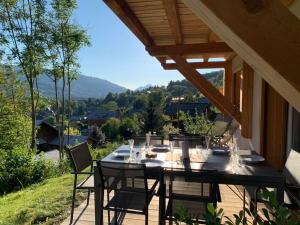 Pom Pom, 3 bedroom apt with stunning mountain views-Samoëns