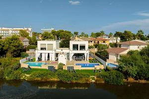 Villa Corb Mari I by Sealand Villas