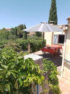 Appartements Maison de charme avec vue sur la vallee de la Ceze : photos des chambres