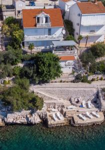 STRANDHAUS Vesna WG 1