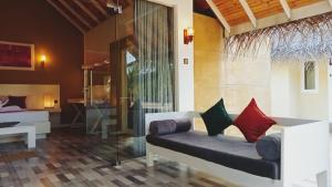 BLUE WAVES kite surfing beach resort