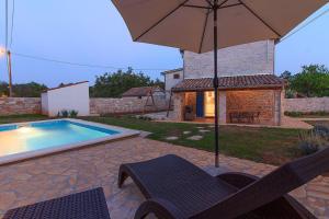 Cozy istrian stone villa Sasso with private pool